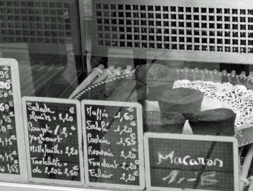 Photo by Thing One: tea shop in Avignon